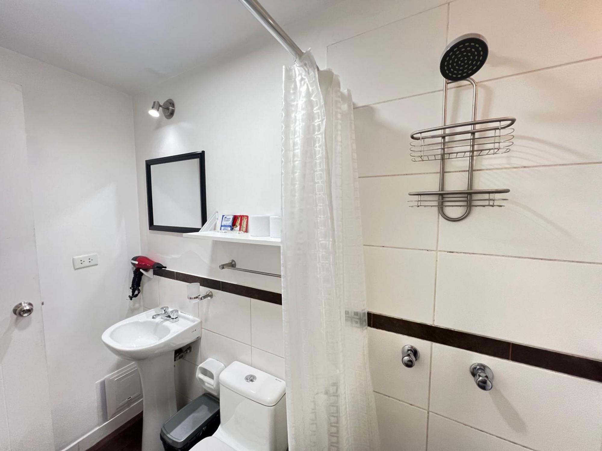 Downtown Lima Apt With May Promo Book & Save Big Экстерьер фото