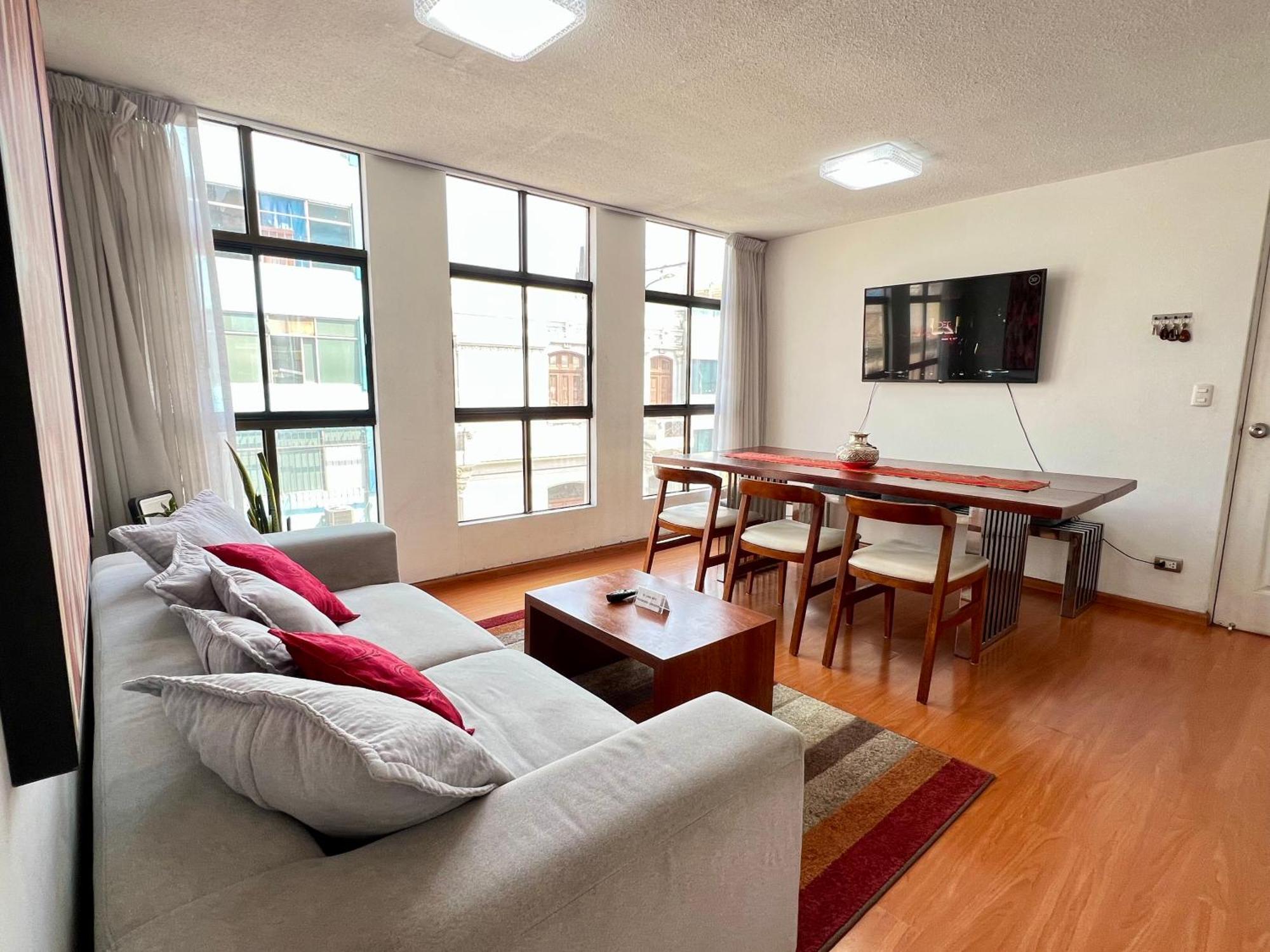 Downtown Lima Apt With May Promo Book & Save Big Экстерьер фото